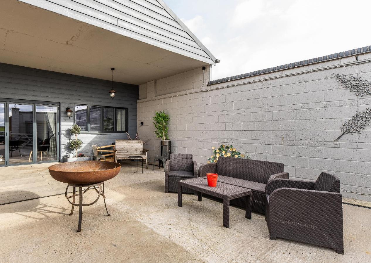 Lionheart Large Luxury Lodge - Sleeps 10- Dog Friendly,Near Sherwood Forest At Fairview Farm Nottingham Great For Family Gatherings ,Groups ,Parties Eksteriør billede